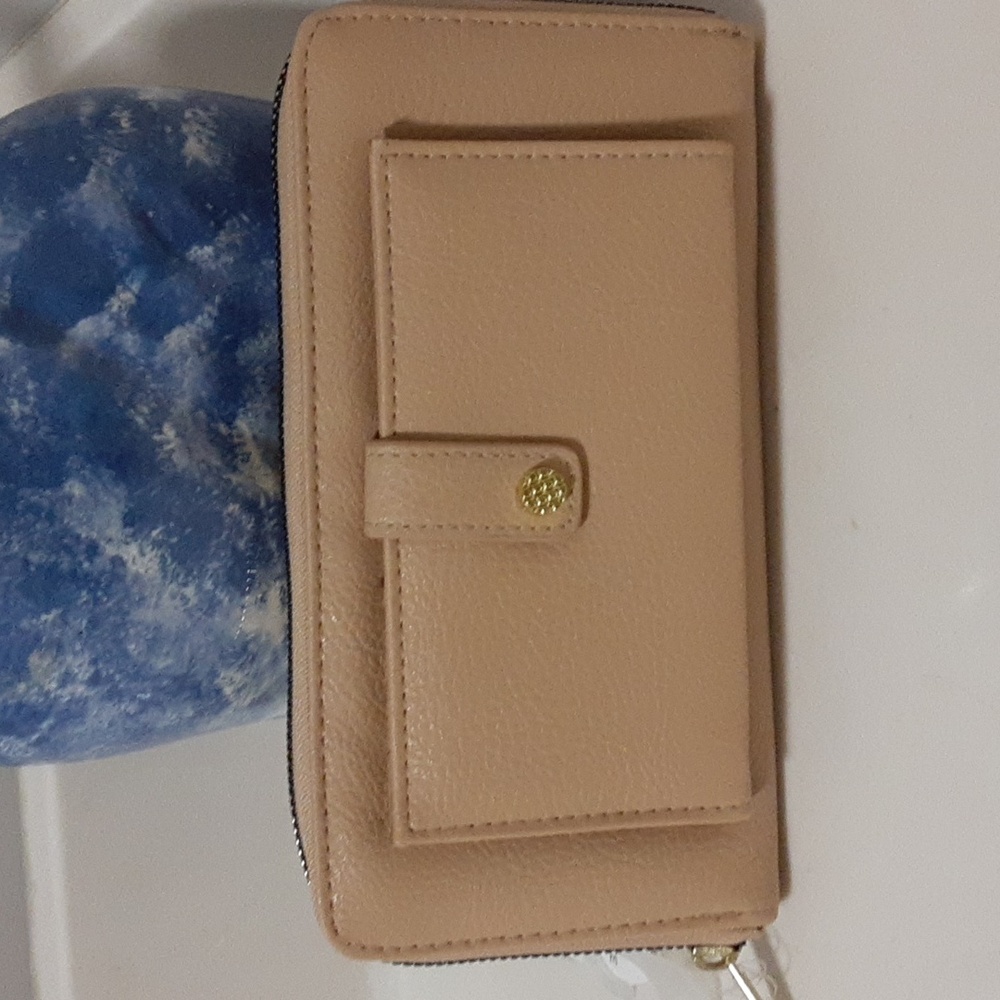 Time & Tru women's wallet. Tan or Cream. Lots of pockets. NWT.